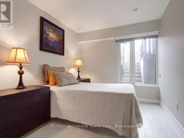 1 Bedroom Townhouse Burlington ON LS102578712