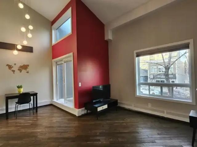 1 Bedroom Townhouse Calgary AB 104178987