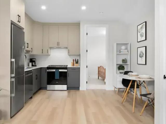 1 Bedroom Townhouse Calgary AB 104181183