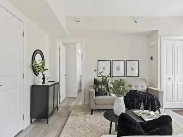 1 Bedroom Townhouse Calgary AB 104181631