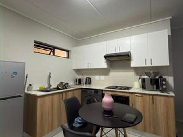 1 bedroom townhouse for rent in gree.