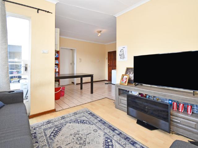 1 Bedroom Townhouse For Sale in Corlett Gardens
