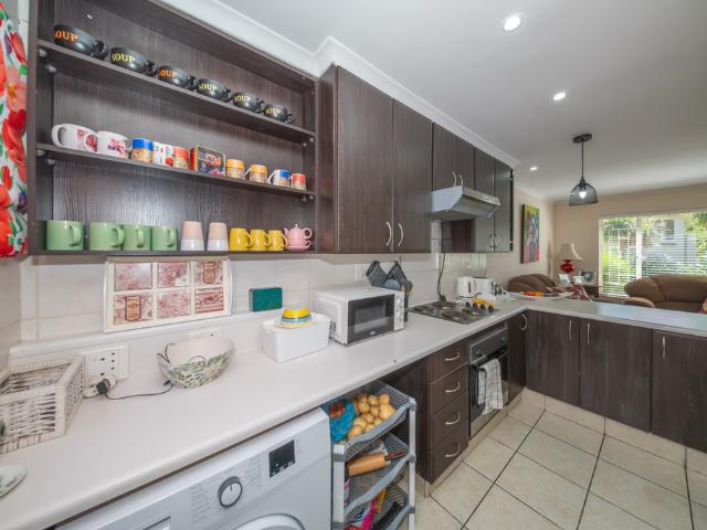 1 Bedroom Townhouse For Sale in Eden Glen