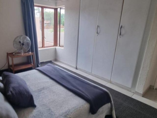 1 Bedroom Townhouse For Sale in Glenvista
