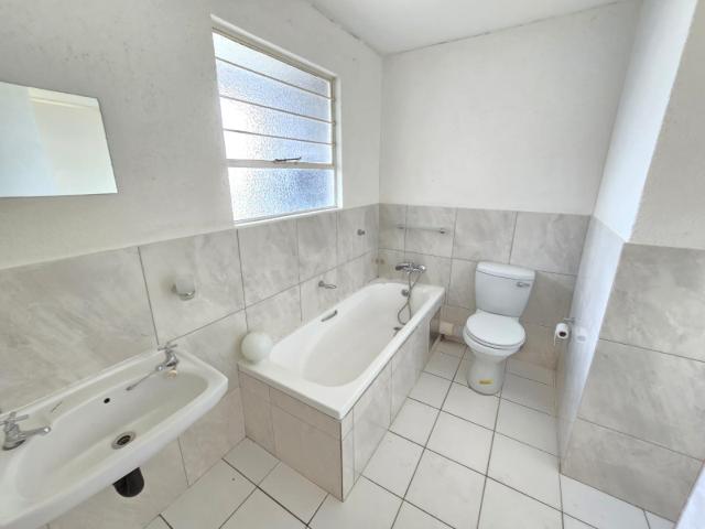 1 Bedroom Townhouse For Sale in Ridgeway