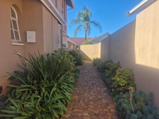 1 Bedroom Townhouse in Norkem Park