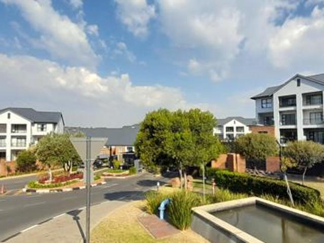 1 Bedroom Townhouse in Olivedale