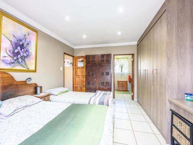 1 Bedroom Townhouse in Baillie Park