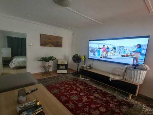 1 Bedroom Townhouse in Belmont Park