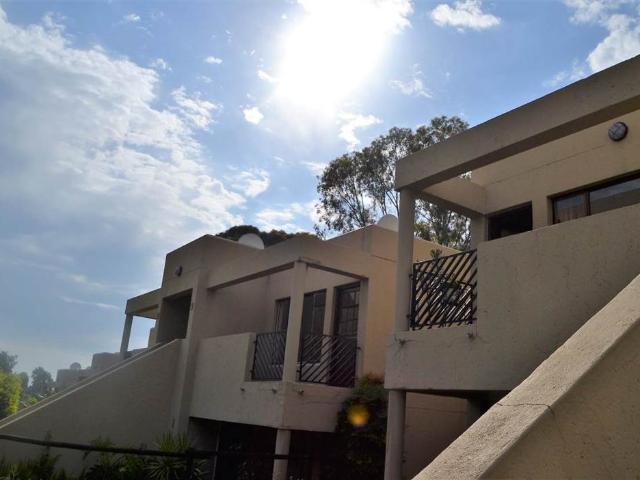 1 Bedroom Townhouse in Bruma