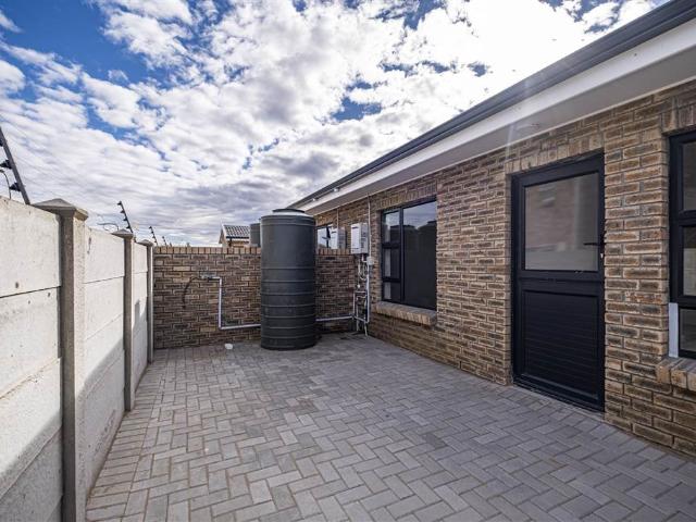 1 Bedroom Townhouse in C Place