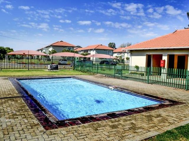 1 Bedroom Townhouse in Comet