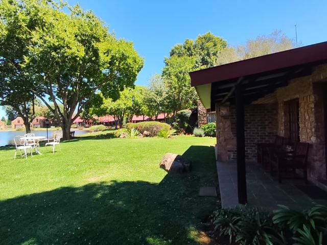 1 Bedroom Townhouse in Dullstroom