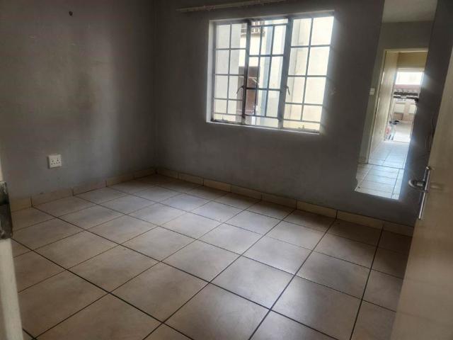 1 Bedroom Townhouse in Elspark