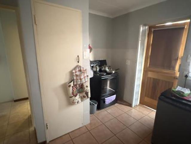 1 Bedroom Townhouse in Flora Park