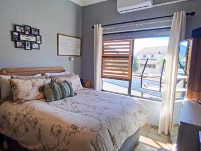 1 Bedroom Townhouse in Hartbeespoort Dam