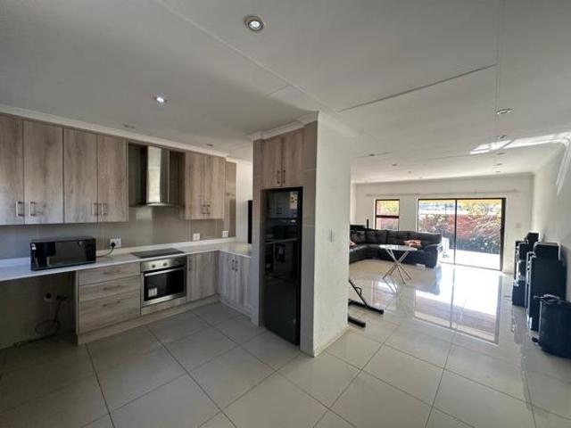 1 Bedroom Townhouse in Helderwyk