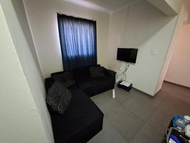 1 Bedroom Townhouse in Krugersdorp North