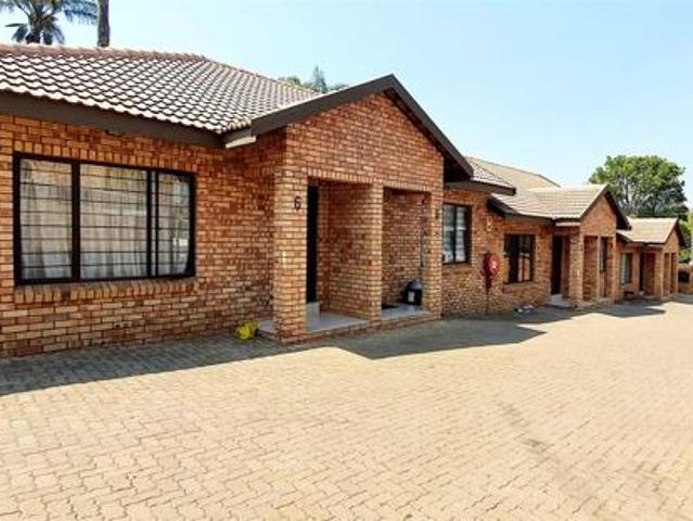 1 Bedroom Townhouse in Louis Trichardt