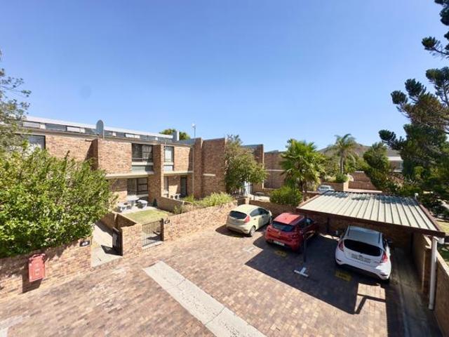 1 Bedroom Townhouse in Stellenbosch Central