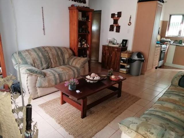1 Bedroom Townhouse in Umzumbe