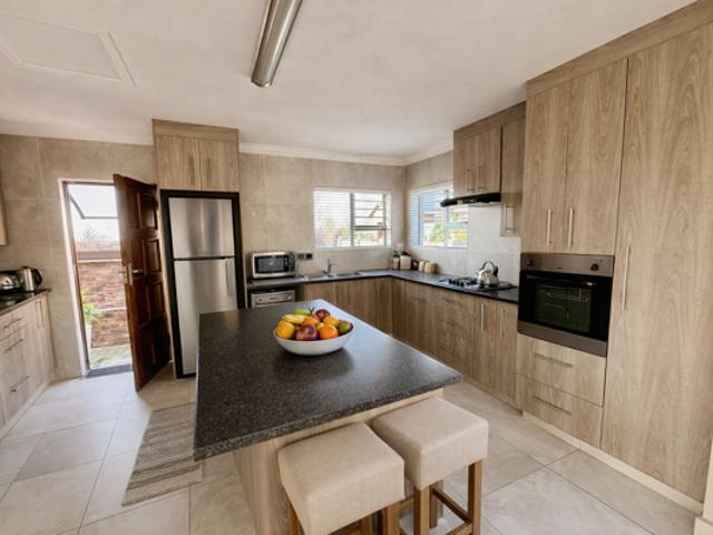 1 Bedroom Townhouse in Vyfhoek