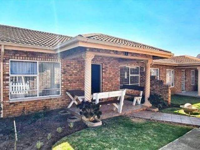 1 Bedroom Townhouse in Van Dyk Park