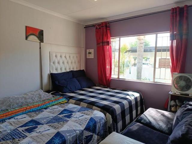 1 Bedroom Townhouse in Weltevreden Park
