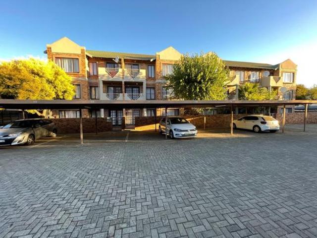 1 Bedroom Townhouse in Westdene