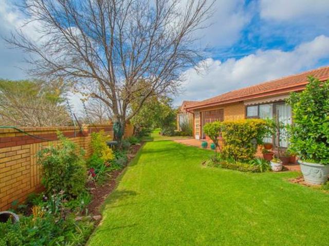 1 Bedroom Townhouse in Wilro Park