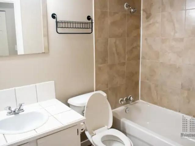 1 Bedroom Townhouse Surrey BC 101015849