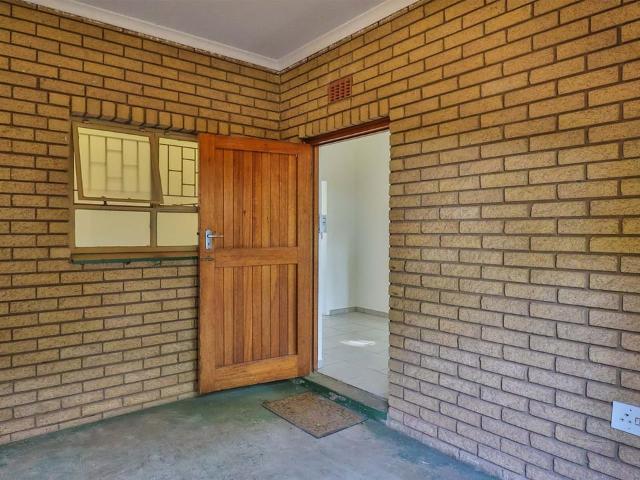 1 Bedroom townhouse sectional for sale in Freeland Park, Scottburgh