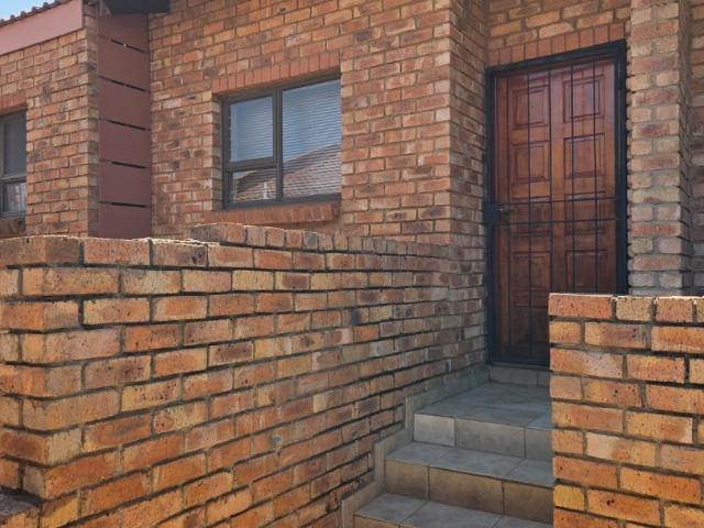 1 Bedroom Townhouse To Rent in Naturena