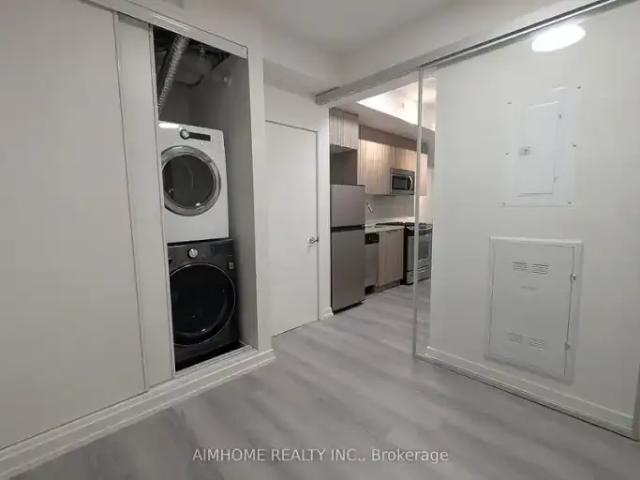 1 Bedroom Townhouse Toronto ON 105023152