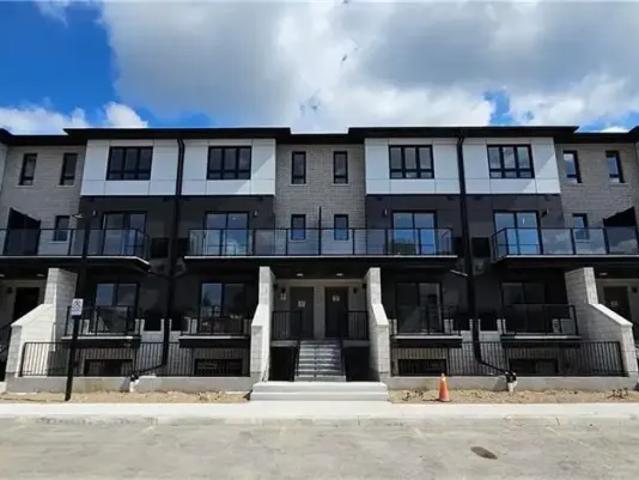 1 Bedroom Townhouse Waterloo ON 100761535