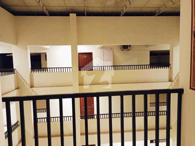1 Bedroom Unfurnished Apartment Available For Rent