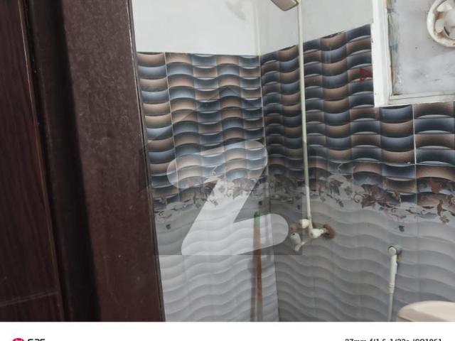 1 Bedroom Unfurnished Apartment Available For Rent In E11 2 E 11/2