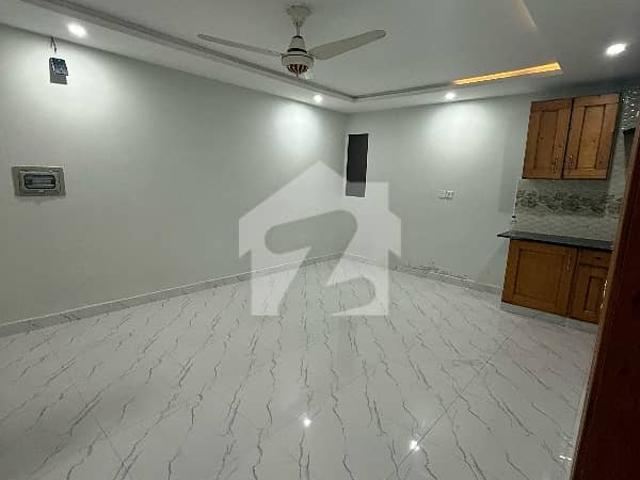 1 Bedroom Unfurnished Apartment Available For Rent In E11 Isb Wapda Meter