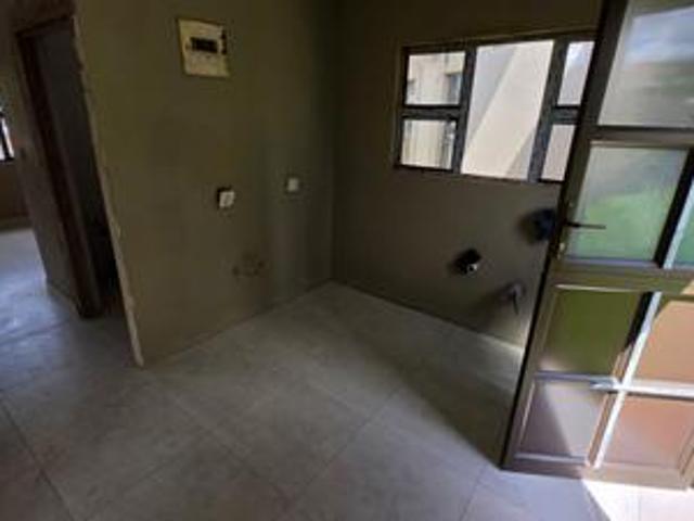 1 bedroom unit for rent in crossmoor