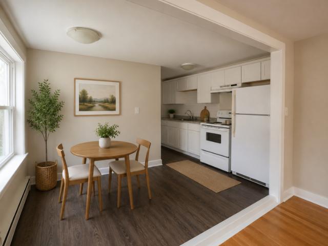 1 bedroom updated flats in central Dartmouth location