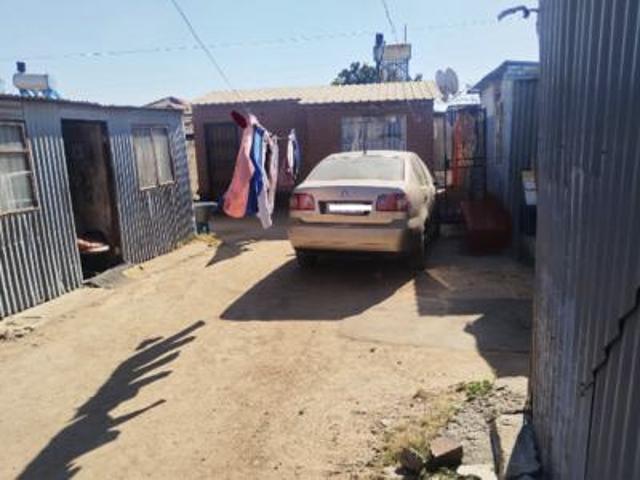 1 bedroomed house on the market in o.