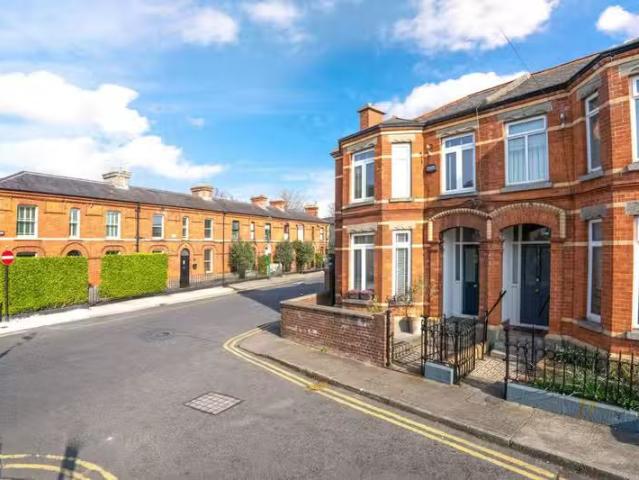1 Belmont Park, Donnybrook, Dublin 4, D04P8E2 is for sale