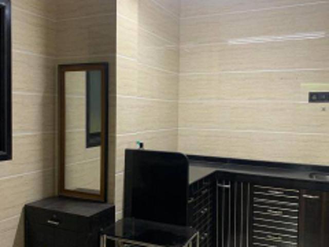 1 BHK 330 Sq. Ft Apartment for rent in Elphinstone Road, Mumbai