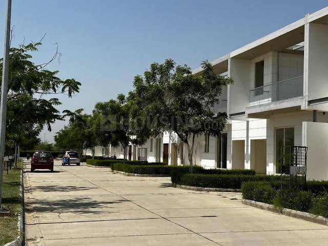 1 BHK Villa in Jait for rent Vrindavan. The reference number is 18267764