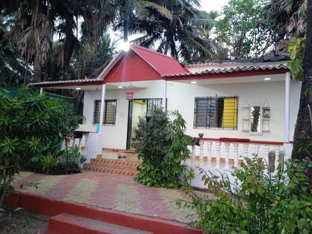1 BHK Villa in Malad West for resale Mumbai. The reference number is 13962141
