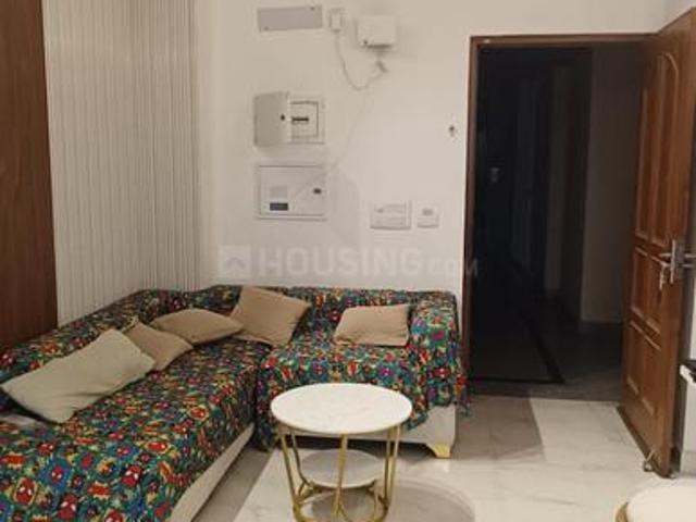 1 BHK Apartment in Chi V for rent Greater Noida. The reference number is 20853915