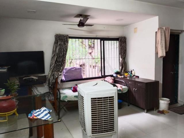 1 BHK Apartment in Ambawadi for resale Ahmedabad. The reference number is 20433757
