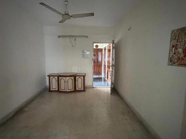 1 BHK Apartment in Adajan for rent Surat. The reference number is 18926800