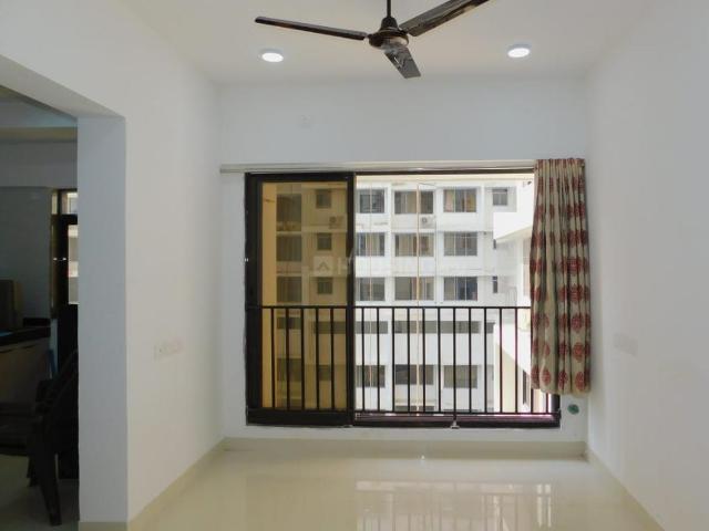 1 BHK Apartment in Borivali East for resale Mumbai. The reference number is 19762929