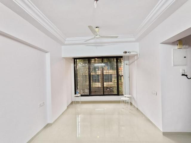 1 BHK Apartment in Borivali West for rent Mumbai. The reference number is 20076312